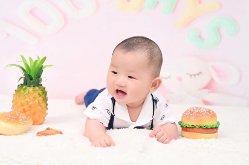 恩施宝宝多久抬头