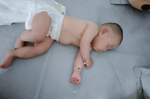 恩施三个月宝宝身高体重